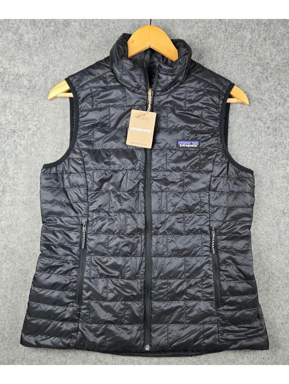 Patagonia Women’s Size Medium Nano Puff Black Vest Lightweight Full Zip Jacket!